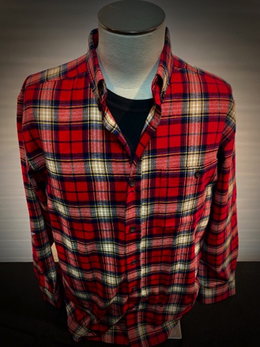 82214-5 Red
Classic Mid Weight Flannel
4900-21 Black Tee